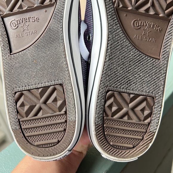 Converse Juniors Metallic Chuck Taylors All Star Low Tops - Picture 7 of 10